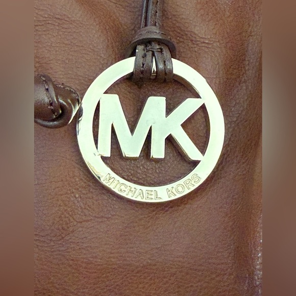 Michael Kors brown genuine leather handbag 3 big pockets EUC clean inside hobo - Picture 3 of 12